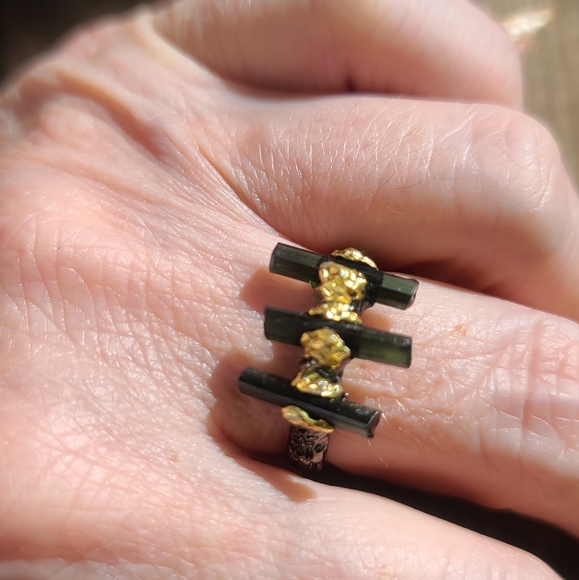 Triple green tourmaline & sterling & gold ring sz 7.5 - Picture 7 of 13